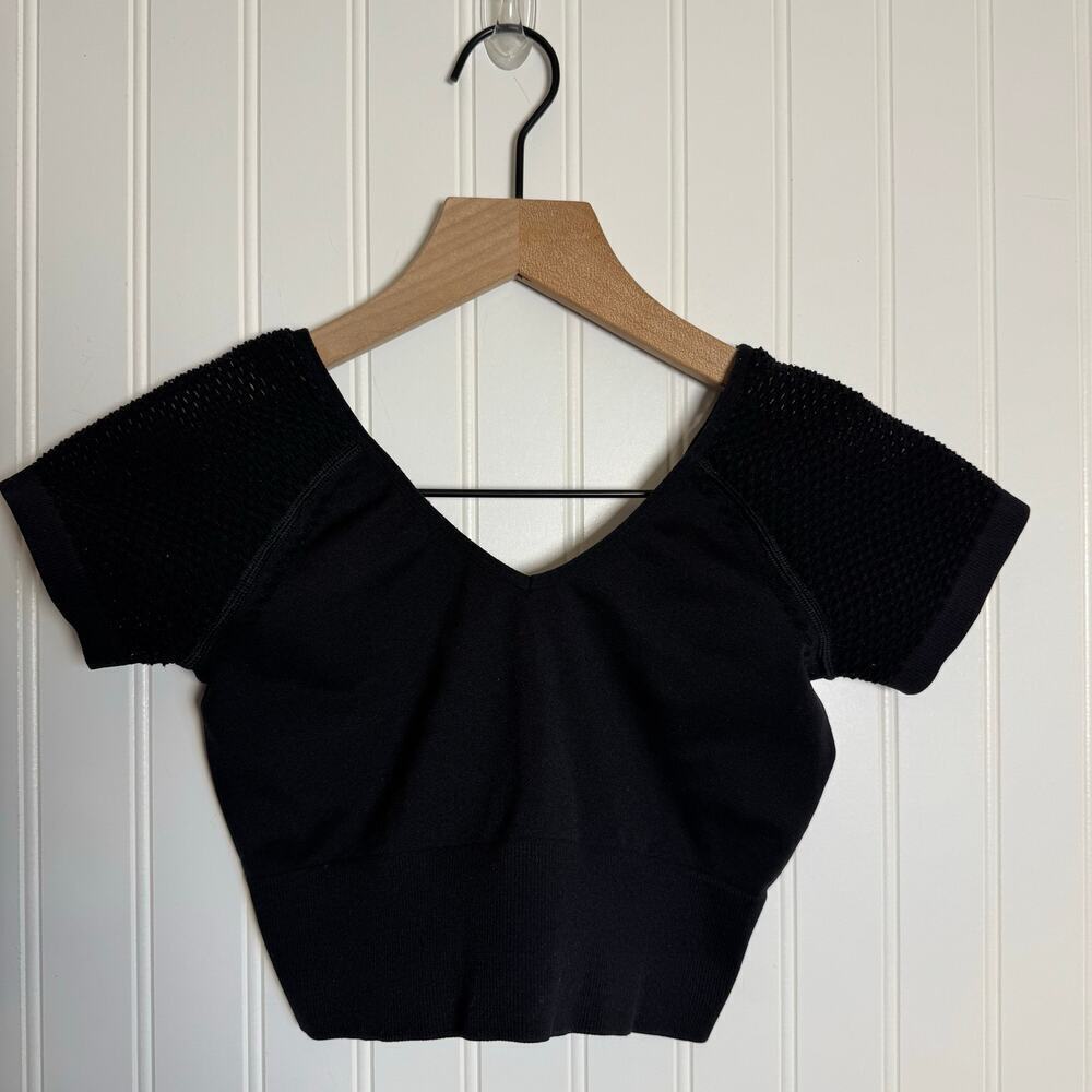 Offline by Aerie Seamless Cropped Athletic Top Black Women’s Size XS